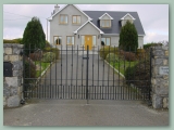 Traditional Square Bar Gate